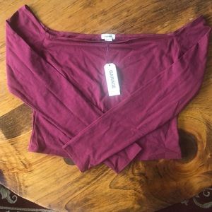 Long sleeve off should crop top